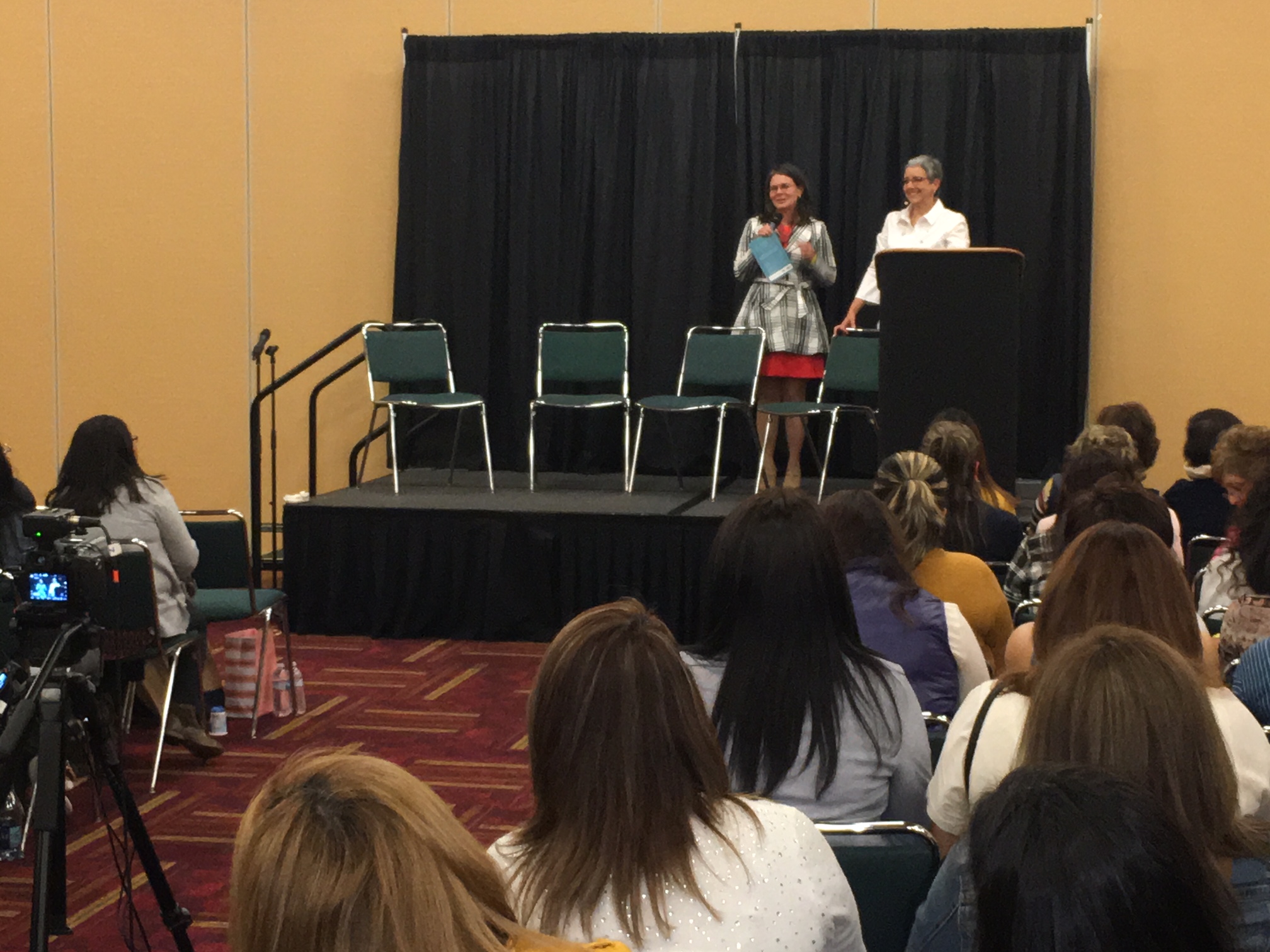 Editorial Portavoz auspició pre-conferencia para mujeres en evento de Nancy DeMoss Wolgemuth